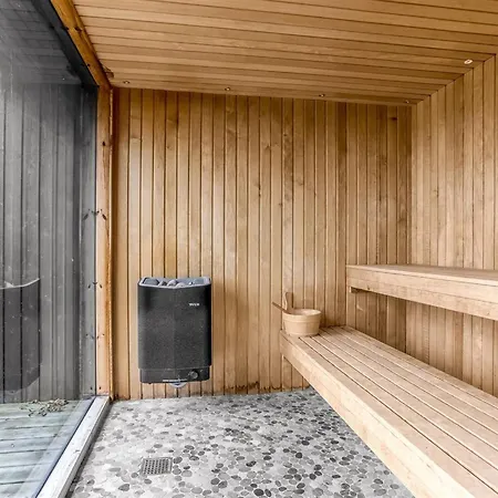 Litle - 30m From The Sea By Interhome