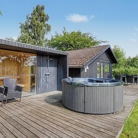 Litle - 30m From The Sea By Interhome Bøtø By